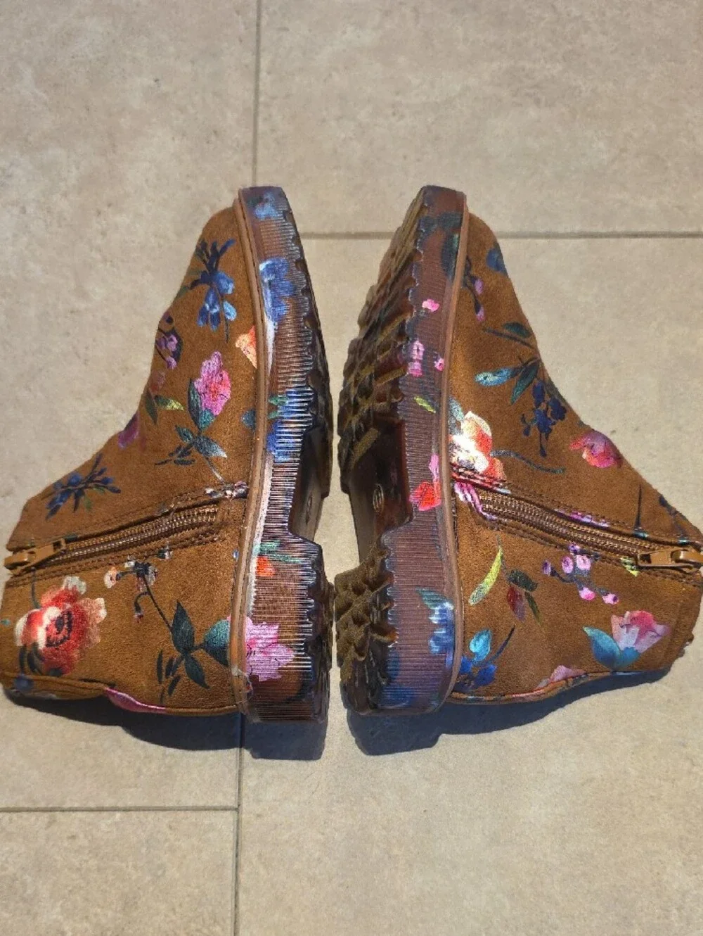Steve Madden Brown Floral Kids Ankle Boots. Size 11